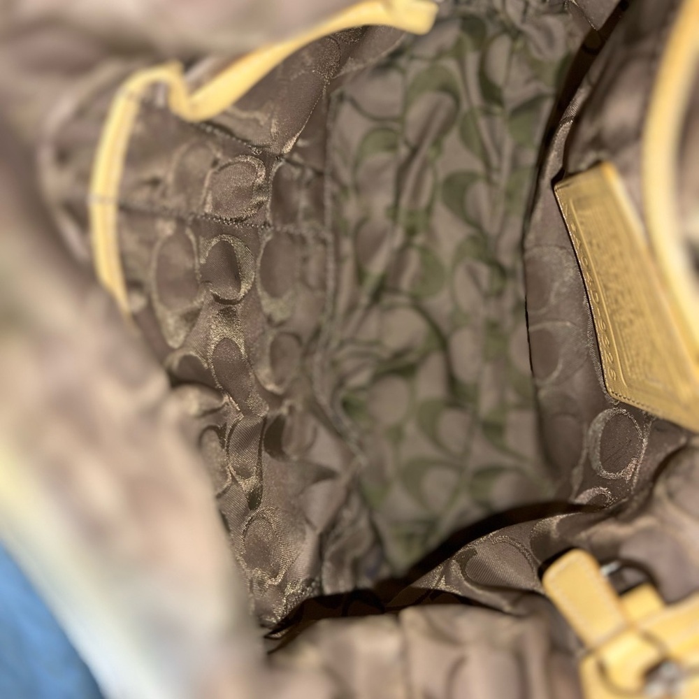 Vintage Coach #9326 Yellow Leather Shoulder Bag - Picture 10 of 12